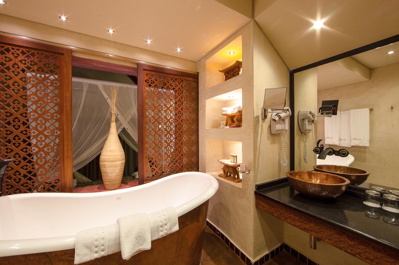 The Royal Senchi Hotel And Resort Akosombo Esterno foto